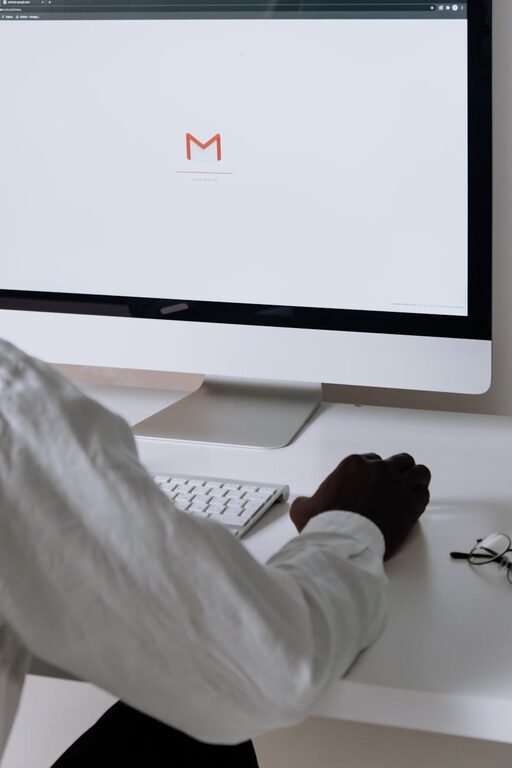 How to Keep Your Emails Under Control: Simple Tips for Inbox Management